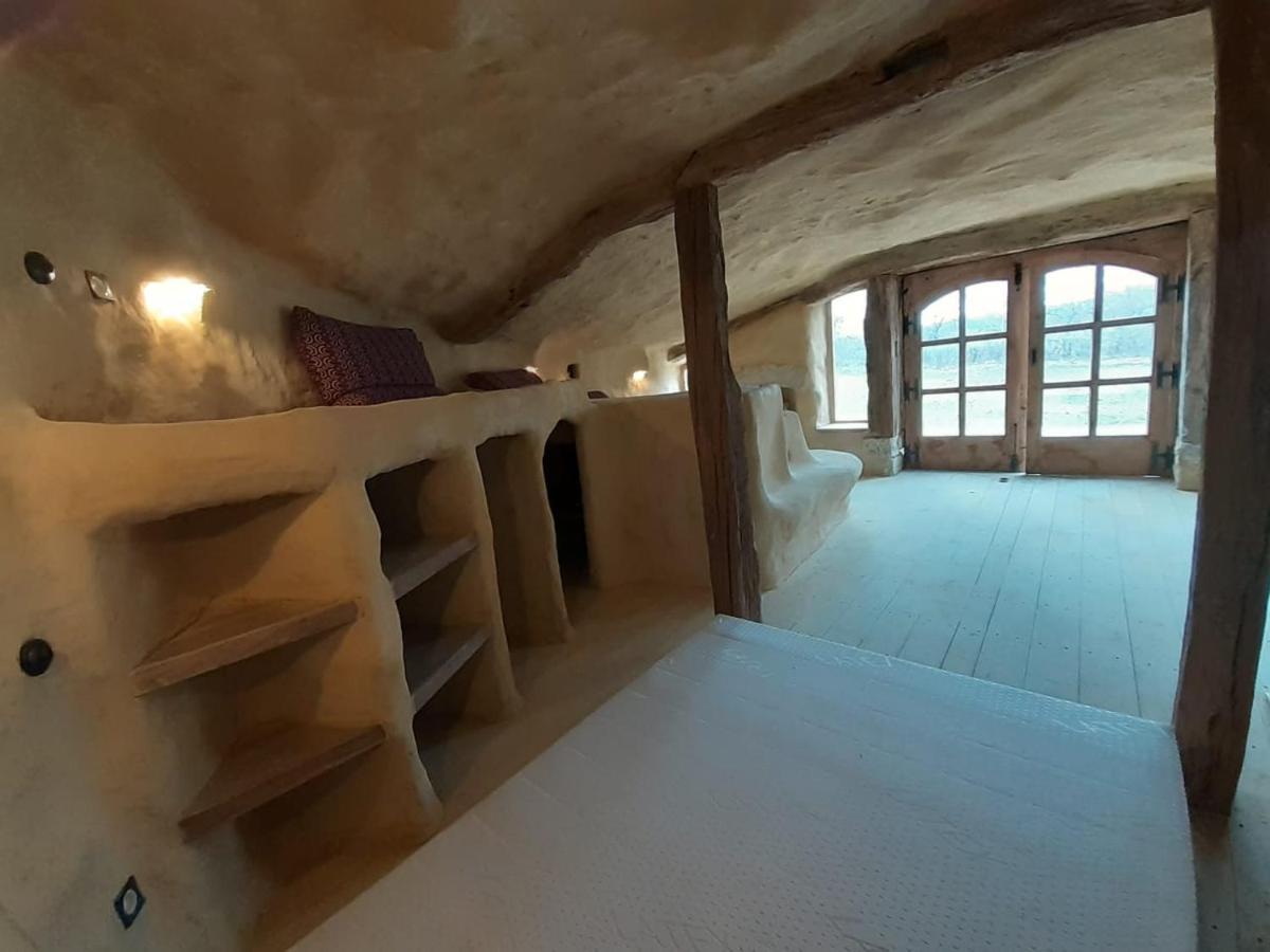 Maison Terre Les Cabanes De Fallot - Sauna Bain-Froid Piscine Naturelle L'isle-Bouzon Extérieur photo